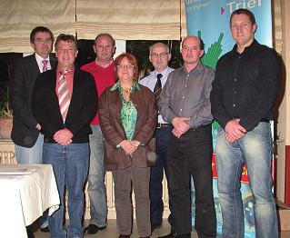 LANDES OURNAL Rheinland-Pfalz J AUS DEN KREISGRUPPEN Vorstand in Trier und Wittlich neu gewählt Im Nachgang der Personalratswahl 2009 kam es in der Kreisgruppe Trier zu erheblichen Diskussionen.