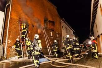 Größere Brandereignisse gab es in 2014 auch in Taunusstein. Mitte Mai wurden die Feuerwehren nach Orlen zu einem Brandverdacht in einem Gebäude alarmiert.
