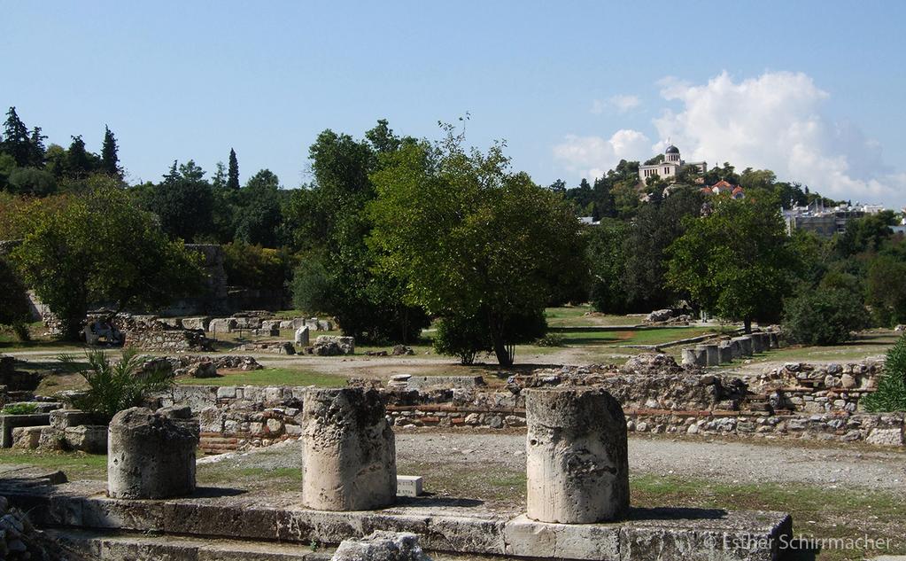 und Ruinen Ausﬂüge von Athen aus: Mit dem Auto durch Griechenland 2 Ausﬂugsziele in Griechenland lohnen sich von Athen aus besonders: Olympia und Mykene, beide sind am besten mit einem Auto zu