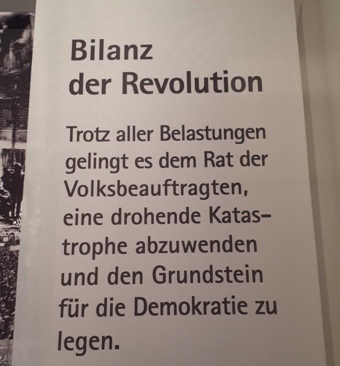 1925: Hitler, Stahlhelm, Hindenburg 1933: Konterrevolution an der Macht
