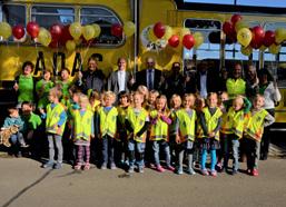 Erwachsene wendet sich die Aktion Kind und Verkehr. In dem ern und in Niederbayern startete der verkehrs- und umweltpoli- dem Programm seinen Namen gibt.