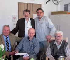 Am Foto Frau Madritsch mit Gatten Franz und Vizebgm. Rupnig. Ende März feierte Herr Heinrich Jarnig, Edling 5, seinen 80. Geburtstag.