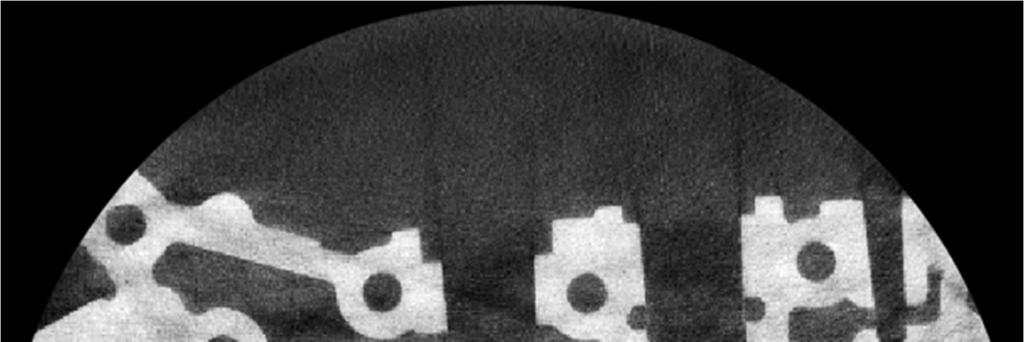Abbildung 7: links: rekonstruierte Schicht des Testobjekts Strahlaufhärtungskorrektur; rechts: mit Strahlaufhärtungskorrektur Aluminiumgussteil ohne Trotz der hohen Weglängen von bis zu 300 mm