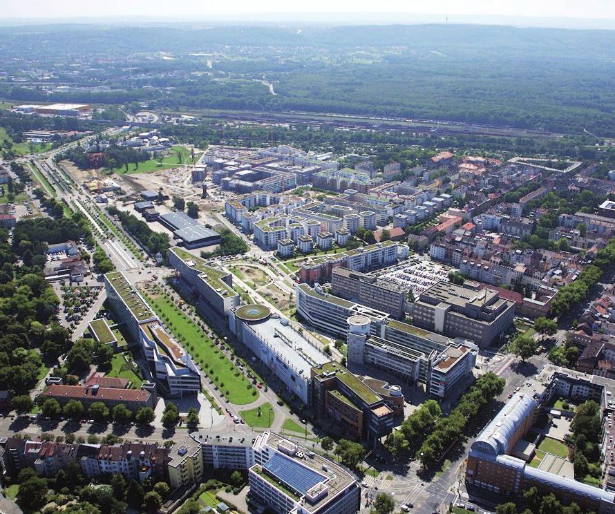 Investitionsargumente Warum in Karlsruhe investieren? Karlsruhe ist aus wirtschaftlicher, kultureller und sozialpolitischer Sicht eine überaus beliebte Stadt.