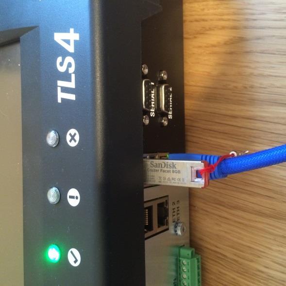 4 Wenn die Konsole den USB Stick erkannt hat wird im Feld Ziel die Option Massenspeicherlaufwerk angezeigt.