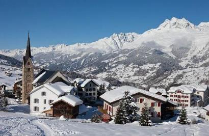 Obersaxen das Familien-Skigebiet Im Winter - Gratis Skibus ganzes Gemeindegebiet - Winterwanderwege nach Surcuolm