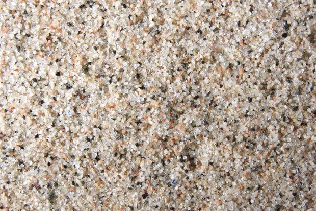 Deshalb ist das Sanden vor allem bei lehmigen und tonigen Böden zu empfehlen.