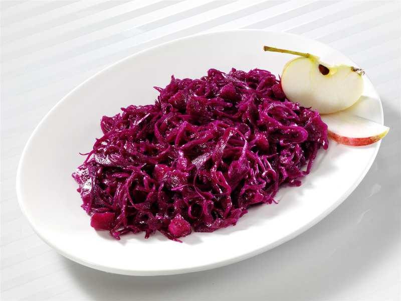 Fresh Food Services Apfel Rotkraut Salat pur Produktinformation Feine Rotkohlstreifen mit Äpfeln und Zwiebeln.