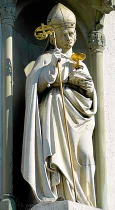 8 Welfenfest 2014: Heiliger Konrad ziert das Festabzeichen Das Abbild zeigt den Heiligen Konrad am Amtshaus Weingarten. Beim diesjährigen Welfenfest, das von 11. Juli bis 15.
