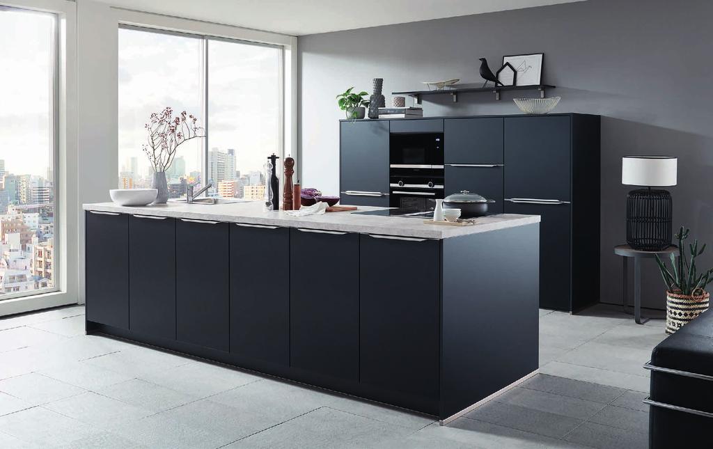 ERGO XL -HÖHE Unser neues Ergo-XL-Küchensystem mit höhe ren Unterschränken, 10 Prozent mehr Stauraum sowie einem Pluspunkt an Komfort und