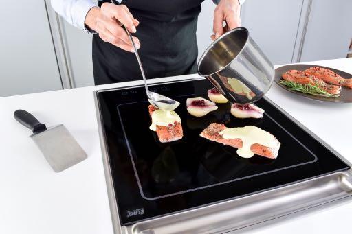 LeMax als Einbauversion für Ihre Küche Der elektrische LeMax Einbau-Grill bietet extra Leistung, um das Direkte Kochen auf Glaskeramik mit