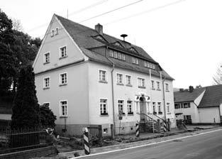 der Hausnummer Hauptstraße 260. Mit Gemeinderatsbeschluss 46/2005 vom 16.03.2005 hat die Gemeinde Cunewalde dieses Grundstück im Rahmen einer Immobilienauktion zum Preis von 20.000 veräußert.