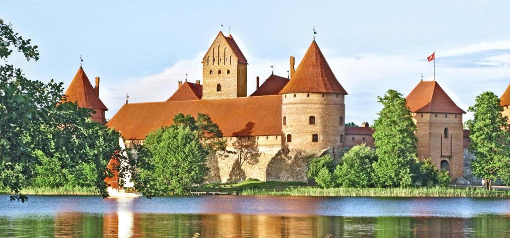 Mächtige Burgen, weite Ostseestrände Peter Zachar/Shutterstock Wie in einem Brennglas bündeln sich Europas Geschichte und Zukunft in den baltischen Staaten Litauen, Lettland und Estland.
