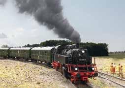 Mit dem Bubikopf im ländlichen Idyll e `!*Wï\ 22649 Dampflokomotive Baureihe 64 Vorbild: Tender-Dampflokomotive Baureihe 64 der Deutschen Reichsbahn der DDR (DR/DDR).