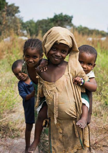 Aufgrund der Konflikte in Nachbarländern wie Nigeria, Sudan (Darfur) und der Zentralafrikanischen Republik beherbergt der Tschad derzeit rund 400.000 Geflüchtete.