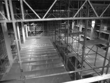 Die äußeren Arbeiten der Sanierung der Ziegel sind abgeschlossen, auch am Turm. Was noch fehlt sind die Arbeiten innen und die Sanierung der Treppe.