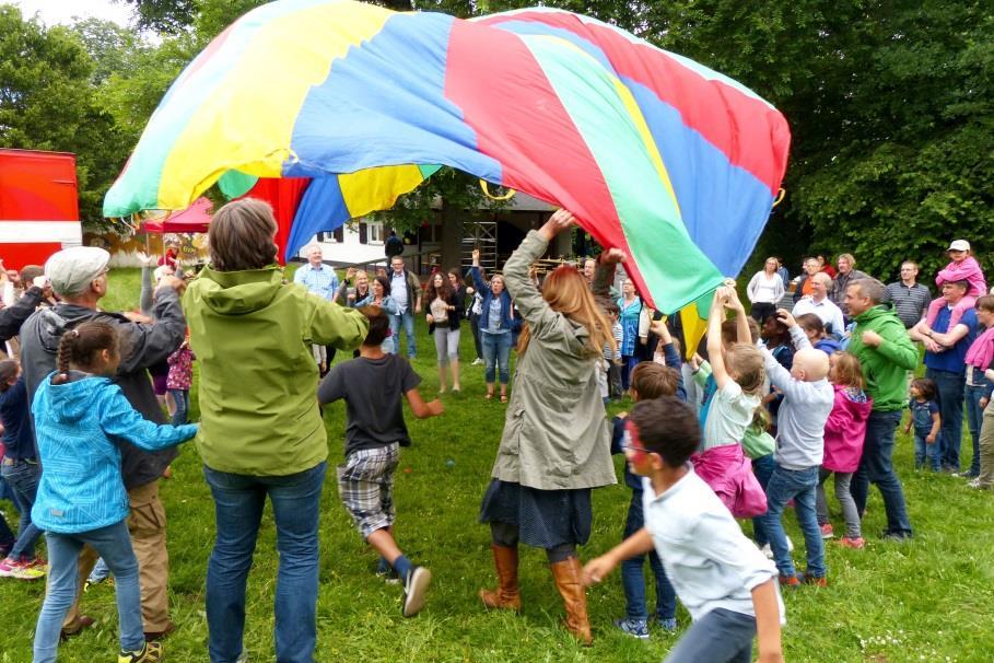 Organisation des Fachdienstes // Der Fachdienst Erziehungsstellen der Vitos Jugendhilfe ist regional an den Standorten Kassel, Idstein, Wiesbaden, Darmstadt und Bensheim organisiert.