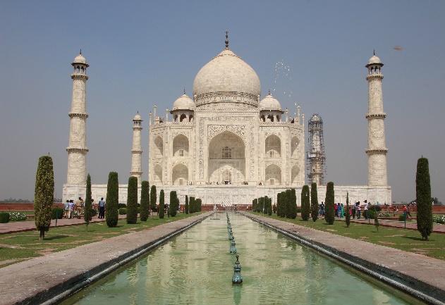 Jahr 1569 wieder verlassen wurde. Sie erreichen Agra am Nachmittag. 6. Tag: Agra und das Taj Mahal Nach dem Frühstück steht der Besuch des Taj Mahal auf Ihrem Programm.