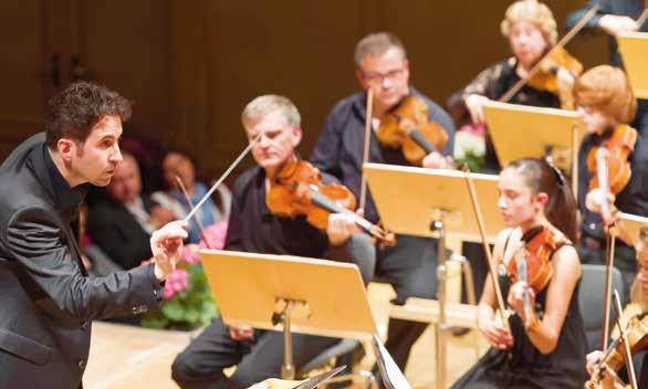 Nachwuchstalente unterstützen die Kinderkrebsforschung Junge Musiker des Kammerorchesters MKZ engagieren sich gemeinsam mit Lehrpersonen von MKZ und Profiorchestermusikern aus Zürich sowie zwei