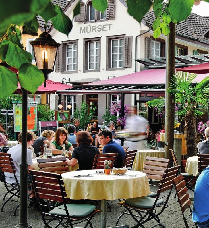 EIN KLASSIKER IN DREI AKTEN Ein Gourmet Restaurant, eine Brasserie und eine Weinstube das Mürset vereint drei bekannte Aarauer Lokale unter einem Dach.