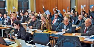 UEF UEF-Bundeskomitee: Abstimmung über Resolutionen dem BNE basierenden nationalen Beiträge ersetzt, was große Skaleneffekte auf EU-Ebene mit sich bringen und zugleich die kontraproduktive politische