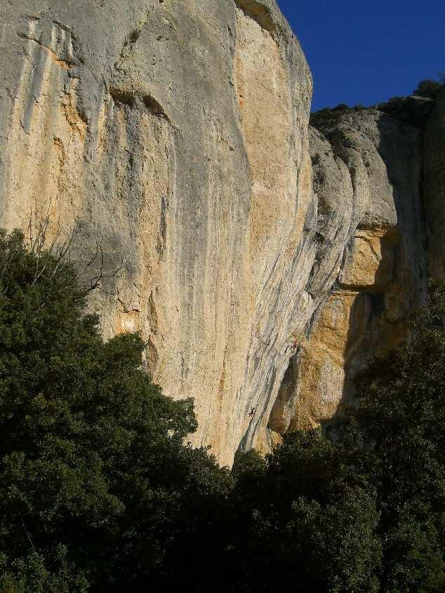 Sierra de Montsant Sektor Racò de Missa Eines der schönsten Klettergebiete für Liebhaber steiler Lochklettereien.