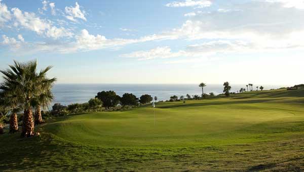 reservierter Startzeiten Islantilla Golf Course Das Islantilla Golf Resort besitzt einen der besten Golfplätze in Huelva: 27 Löcher inmitten der typischen Landschaft der Costa de la Luz, die auch in