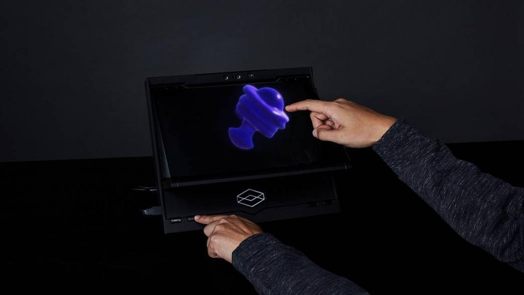 GERÄT LÄSST MIT HOLOGRAMMEN INTERAGIEREN Das US-amerikanische Start-up Looking Glass Factory hat den tragbaren HoloPlayer One entwickelt, mit dem sich interaktionsfähige 3D-Hologramme erstellen