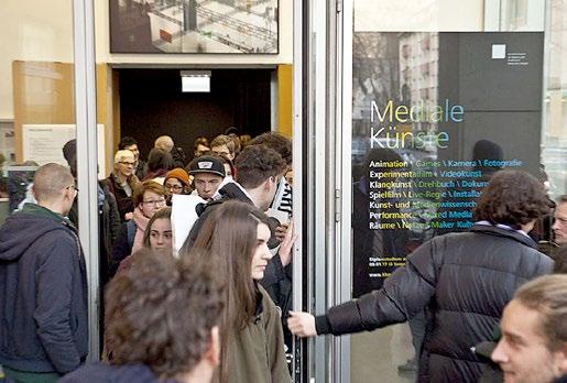 Der Weg zur KHM Die Kunsthochschule für Medien Köln ist in der Kölner Innenstadt gelegen // Fußweg: 3 Min. vom Heumarkt und 10 Min.