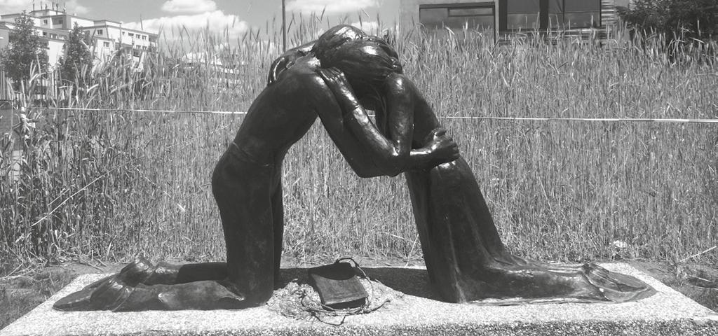 Vereint in der Versöhnung: Das Original der Bronzefigur»Reconciliation«(1977) von Josefina de Vasconcellos steht vor der Kathedrale St. Michael im britischen Coventry.