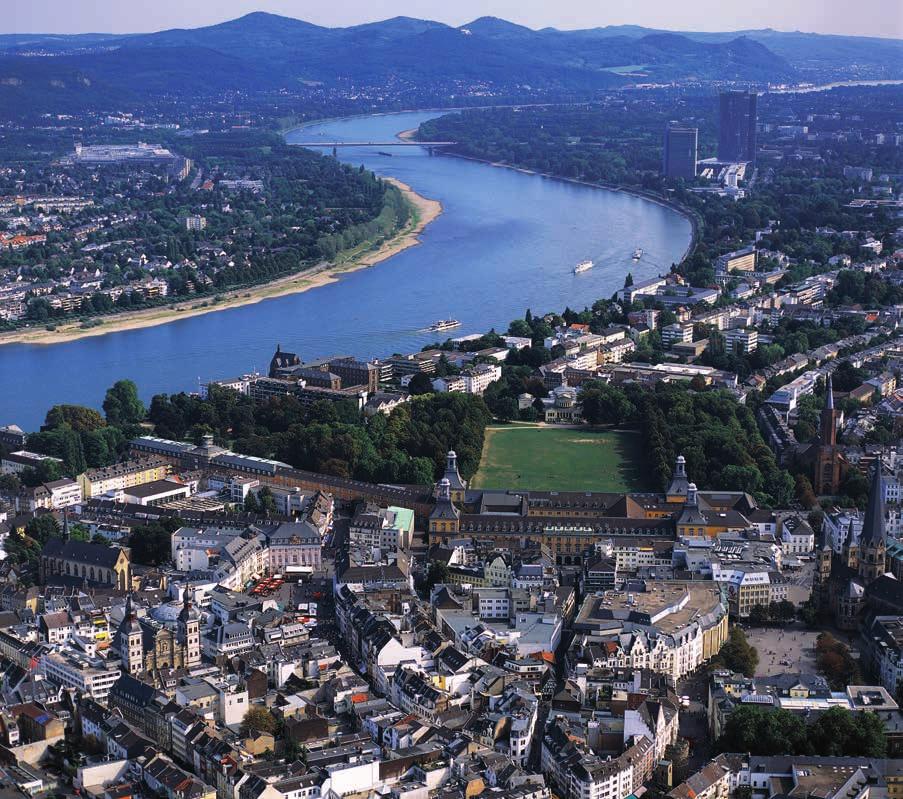 KABINETT PANORAMA Panoramabild des südlichen Bonns mit Rhein u.