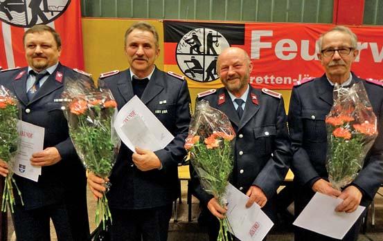 Der Bürgermeister informiert Feuerwehrmänner wurden zudem artin Franz aus Berbersdorf, ax enzel aus Etzdorf und Björn öhler aus