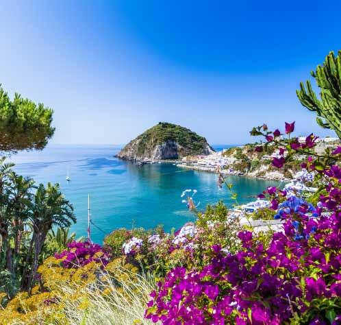 ISCHIA Refugium im Golf von Neapel Freuen Sie sich auf eine Reise, die ganz im Zeichen der Entspannung steht.