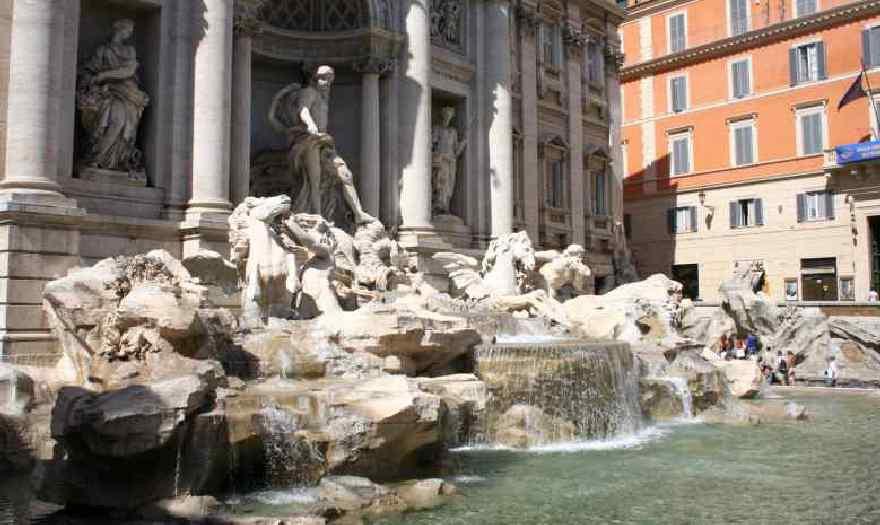 Der Fontana di Trevi wurde 1762 fertig