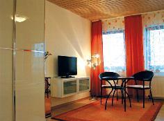 (PLZ 73119) Apartment "Kaiserblick" Preise: Das 32 qm große Apartment ist neuwertig und stilvoll (Inh.