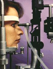 Verfahren zur Messung des Augeninnendrucks Abbildung 3.9: Pneumotonometer 3.1.2.