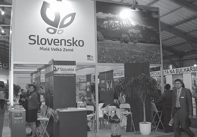 SACR informuje SACR a prezentácia slovenských lyžiarskych stredísk v zahraničí Vobdobí zimnej turistickej sezóny venuje Slovenská agentúra pre cestovný ruch (SACR) zvýšenú pozornosť propagácii