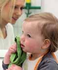 Wir verwenden zusätzlich zur Lautsprache Babygebärden und stehen auch Eltern mit Hörbeeinträchtigung durch Kenntnisse der