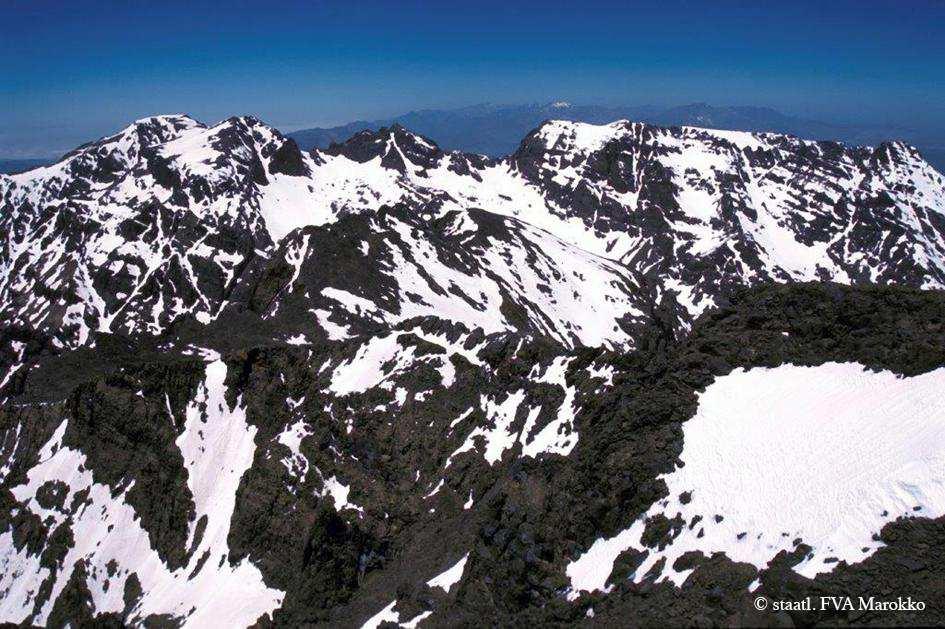 5.Tag: Akioud, 4.030 m, und Afella, 4.015 m, Skibesteigung Heute steht die Besteigung der Viertausender Akioud, 4.