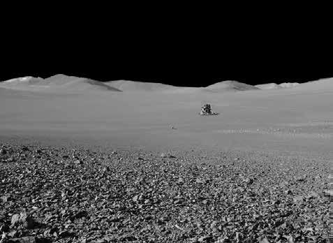 Hatte man jetzt die Atacama-Wüste entdeckt und nutzbar gemacht? Vergleicht man die Fotos, so kann man kaum glauben, dass sie alle vom selben Mond stammen sollen.