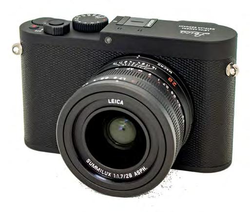 a a C, 50 on Sony v statt 57,- 3,- Nikon D7500 20, Megapixel APS-C-Sensor