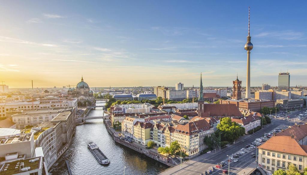 Berlin Tourismus Alexanderplatz aus