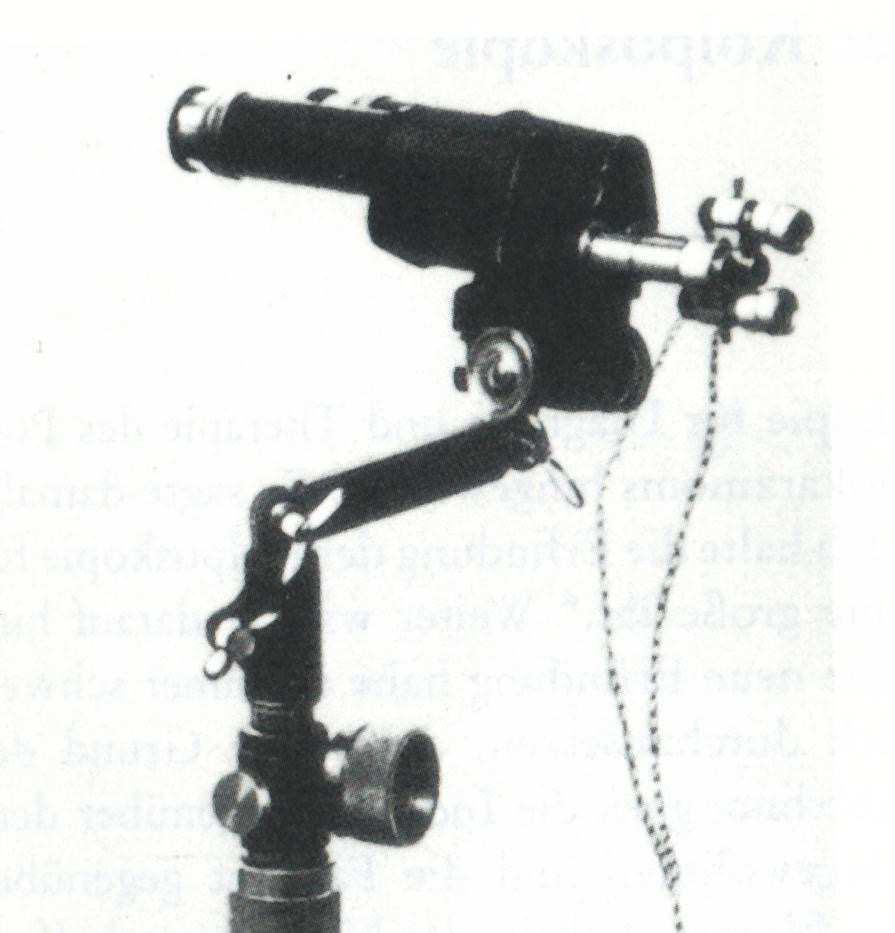, 77:1733, 1925 Leitzsche binokulare Präparierlupe baute er um mit einer