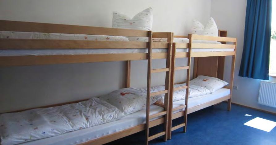 ! Bettenkapazität: 84 Betten (11 Mehrbettzimmer ab 6 Personen) Preise pro Nacht/Person: ab 5,50 Nutzungen u.