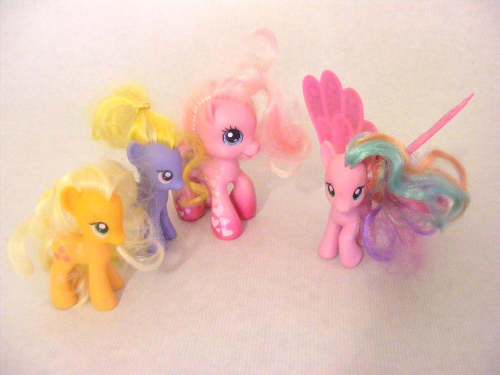 Helena, 11 My little Ponys