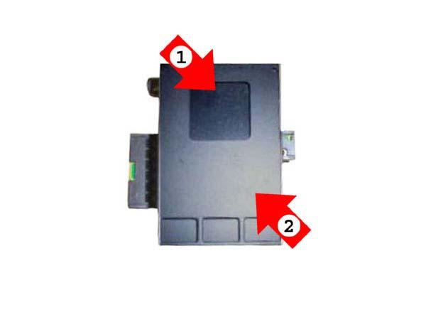1. Kontrollleuchteneinheit 1.1 Anzeigen der Kontrollleuchteneinheit Die Kontrollleuchteneinheit besteht aus zwei Kontrollleuchten für die Kühlmitteltemperatur (rot) und für die Bremsanlage (rot).