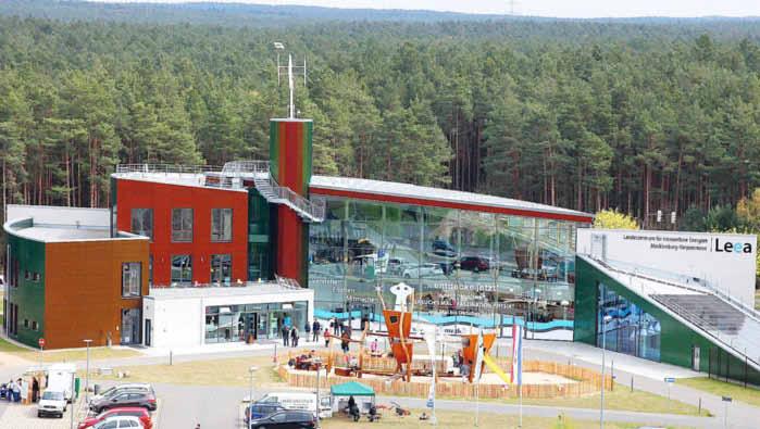 September 2017 Das Landeszentrum für erneuerbare Energien MV an der B 96 in Neustrelitz-Kiefernheide feiert vom 21. bis zum 23. September seinen fünften Geburtstag.