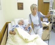 Pflegeleistungsergänzungsgesetz an. Die Helferinnen und Helfer wollen Angehörige bei ihrer schweren Umsorgung der Dementen von Zeit zu Zeit zum Atmen kommen lassen.