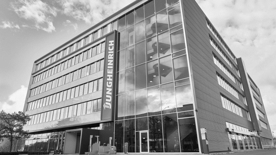 Das Unternehmen Jungheinrich AG Die Jungheinrich AG wurde 1953 in Hamburg als H. Jungheinrich & Co. Maschinenfabrik gegründet.