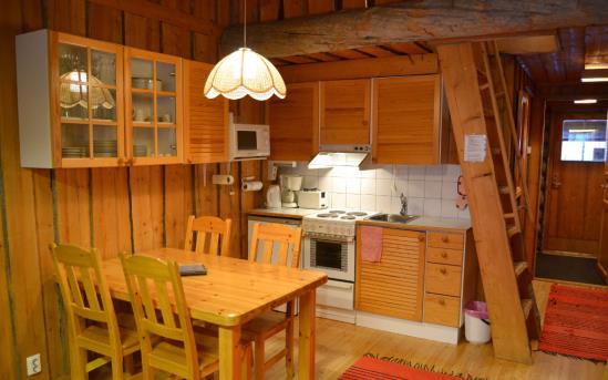 Jedes Haus umfasst vier bis fünf Einheiten und verfügt über eine eigene Sauna. Die Appartements (ca.